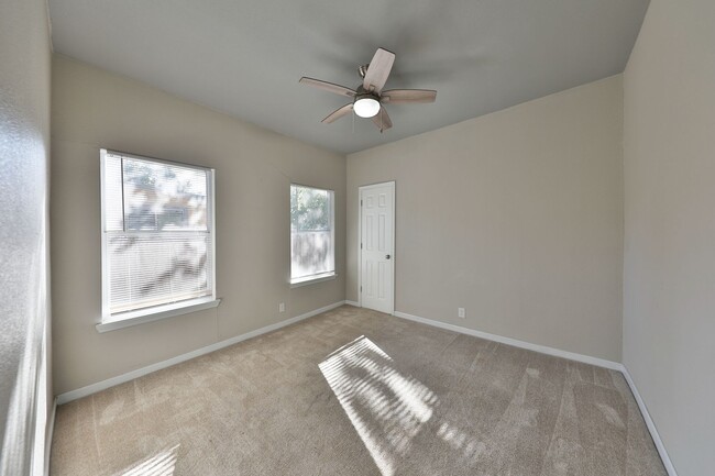 Building Photo - Lovely home in Denver Heights Available fo...