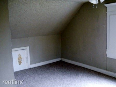 Building Photo - 3 br, 1 bath House - 514 S Dysart Ave