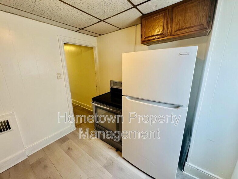 Building Photo - 429 Kelker St