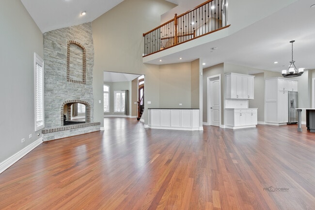 Building Photo - 7229 Roxbury Ct