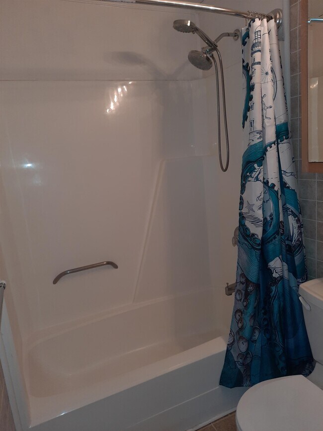 Building Photo - 7 Autumn Leaf Dr