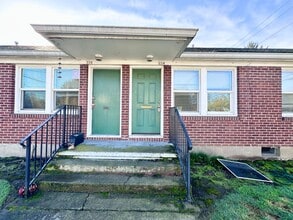 Building Photo - 1 Bedroom 1 Bath Close to N. Mississippi and Alberta.