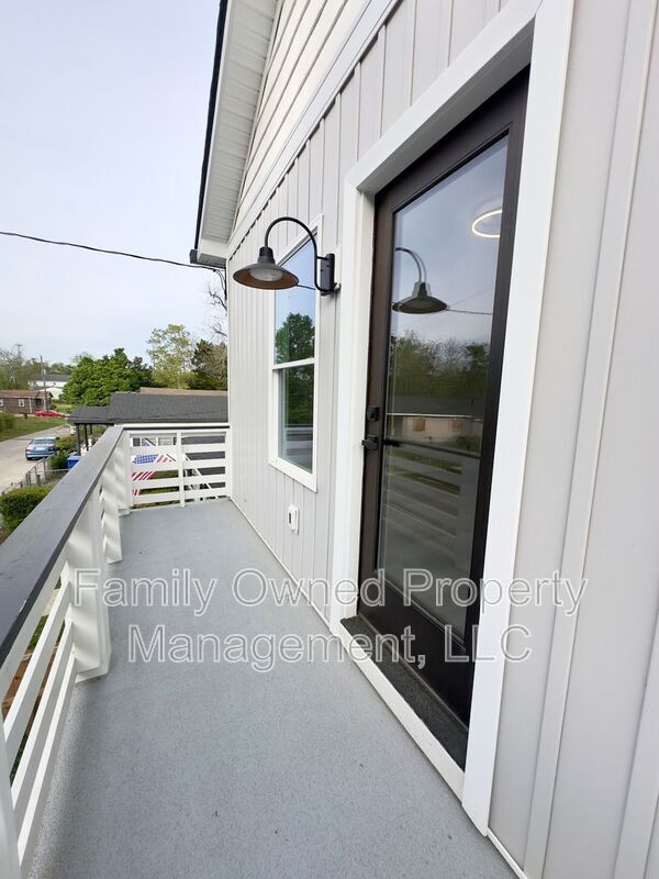 Building Photo - 2245 Fillmore St