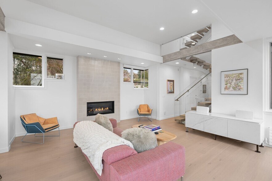 Building Photo - 2831 NW Cornell Rd