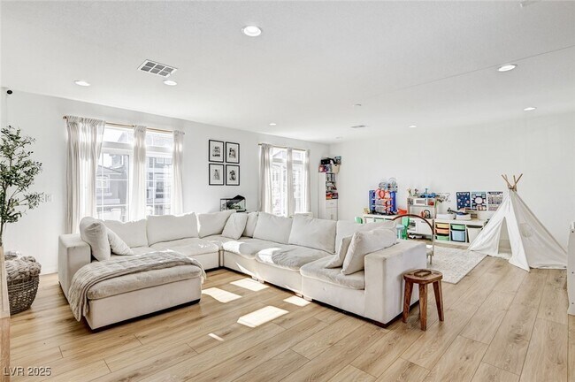 Building Photo - 6328 Rock Strm Ln