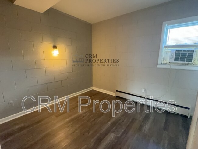 Building Photo - 6134 Hillside Ave