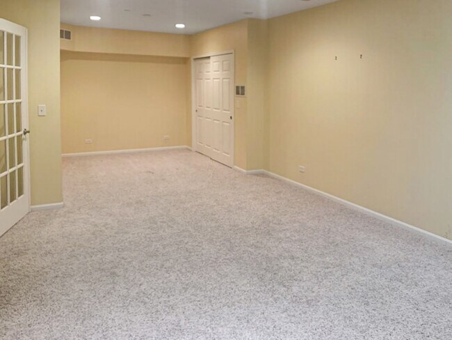 Building Photo - 942 Blue Ridge Dr