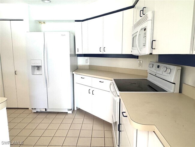 Building Photo - 675 Wedge Dr