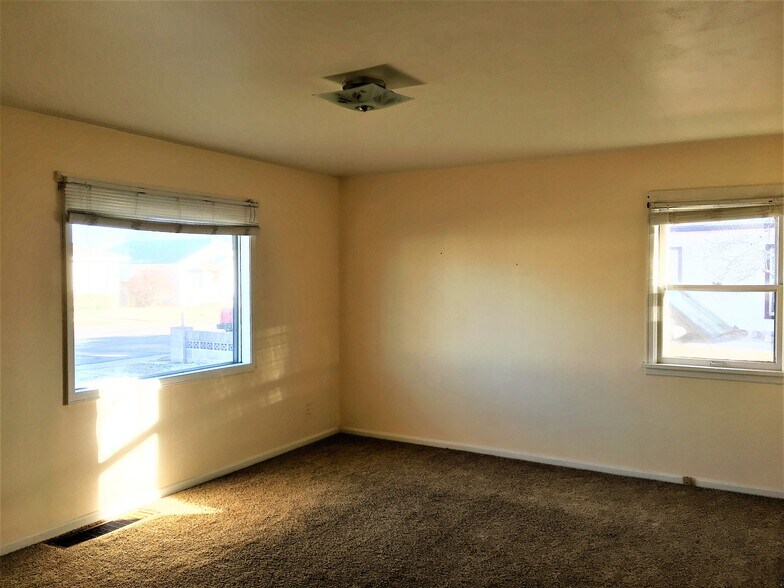Building Photo - 721 Morrison Avenue