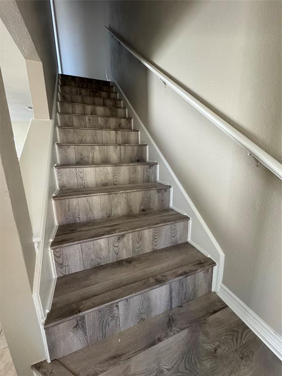 Building Photo - 1106 York Castle Dr