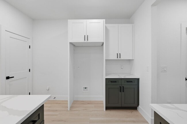 Building Photo - New Build Ready for Move In!