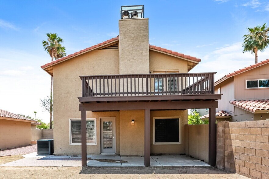 Building Photo - 5330 E Fairfield St
