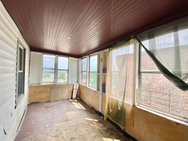 Building Photo - 46 Lambert Ave