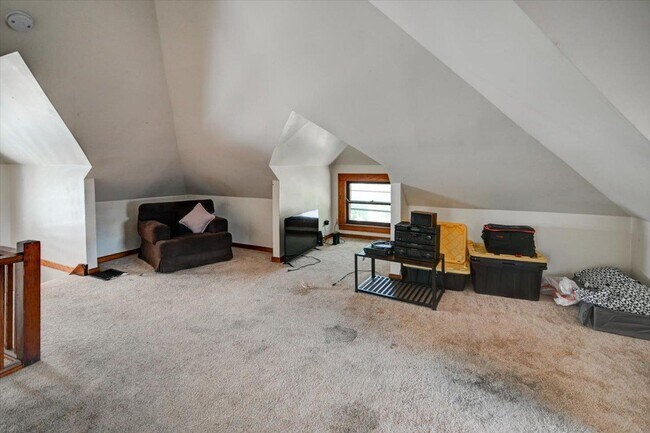 Building Photo - 416 Castle Pl