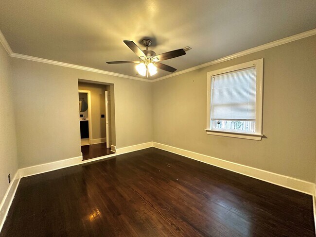 Building Photo - Updates to Inside and Outside!!  2/2 House with fence! Pet friendly!