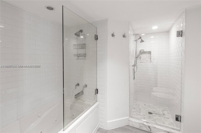 Building Photo - 6061 Collins Ave