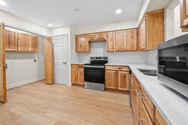 Building Photo - 820 St Andrews Ct
