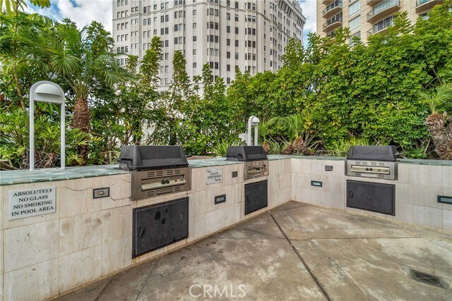 Building Photo - 850 E Ocean Blvd