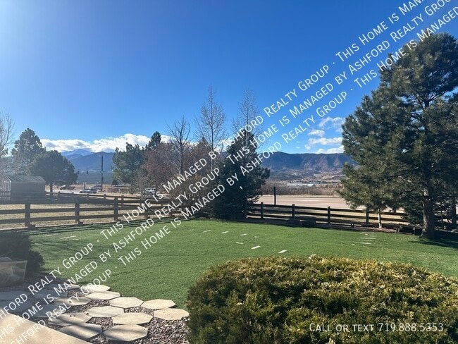 Building Photo - 199 Misty Creek Dr