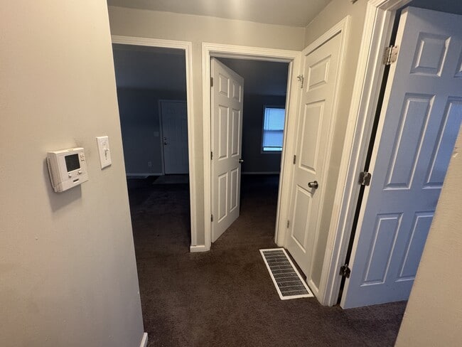 Building Photo - 6744 Bellefontaine Ave