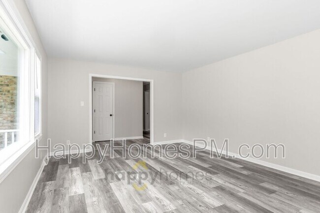 Building Photo - 508 Whiterock Lane