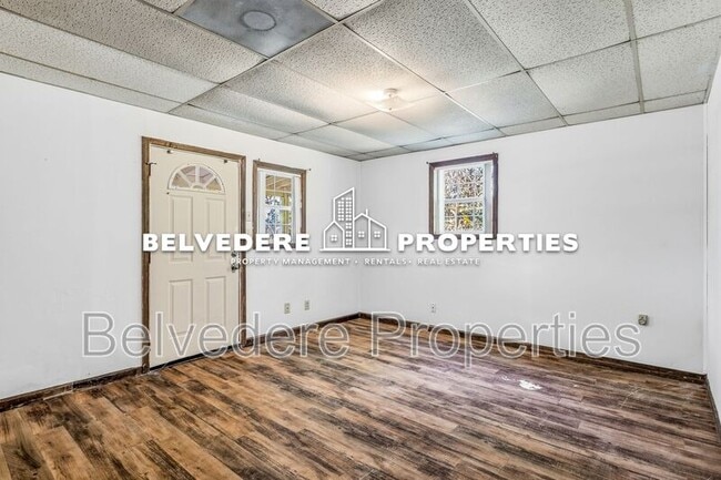 Building Photo - 1210 Valley View St