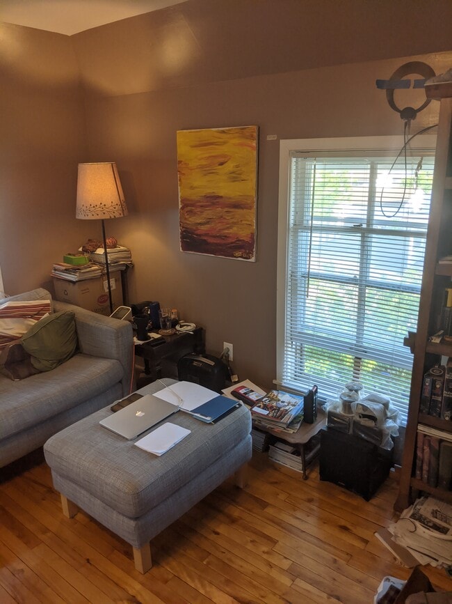 Building Photo - 2303 Pierce St NE