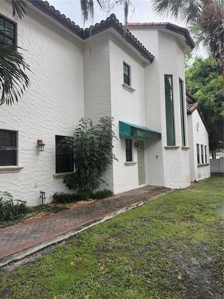 Building Photo - 4425 Hidden Harbour Terrace