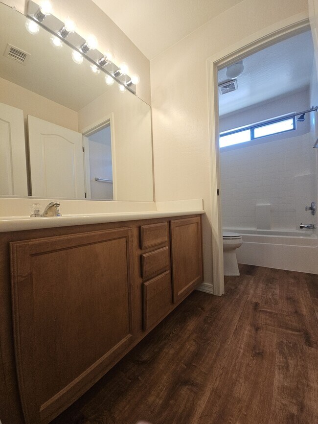 Building Photo - 2018 W Agrarian Hills Dr