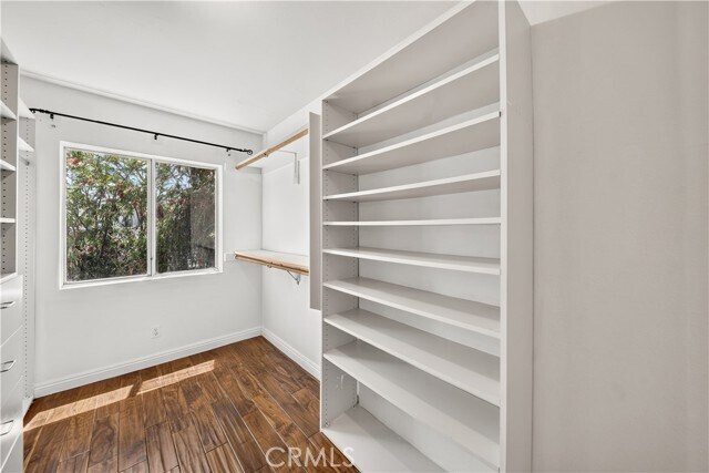 Building Photo - 1234 Granville Ave