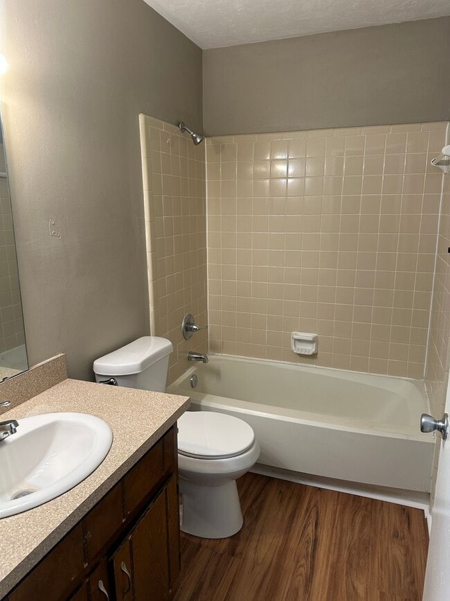 Building Photo - 1640 Willow Bend Way