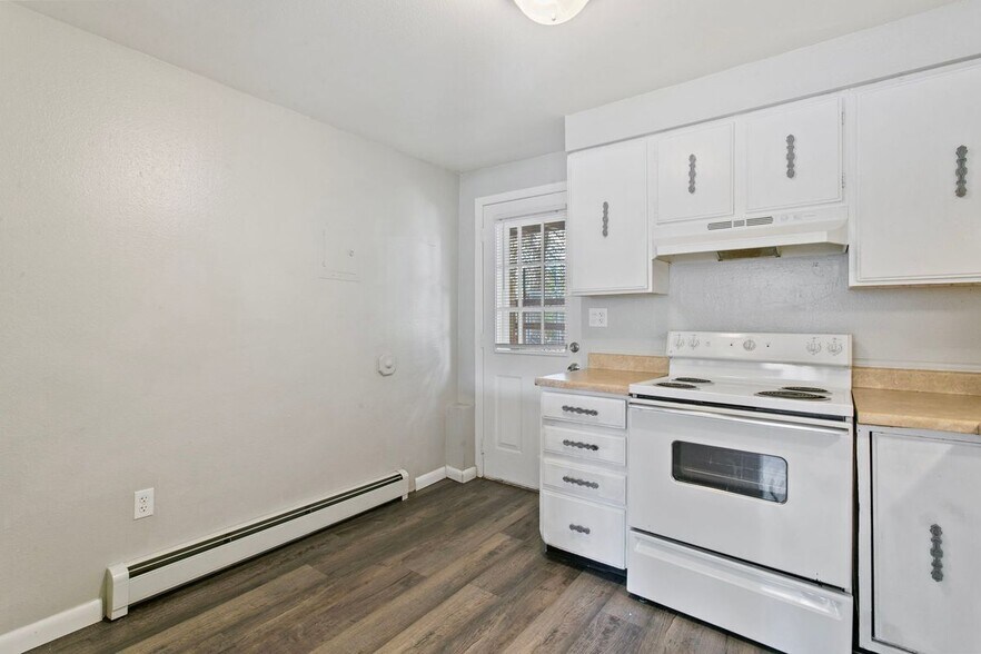 Building Photo - 330 Vehr Dr