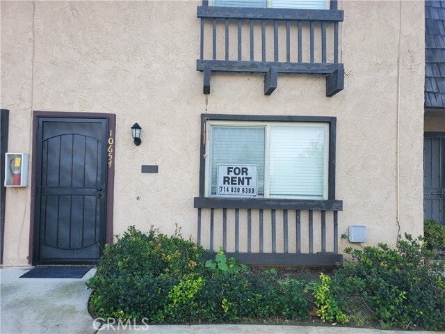 Primary Photo - 10654 White Oak Dr