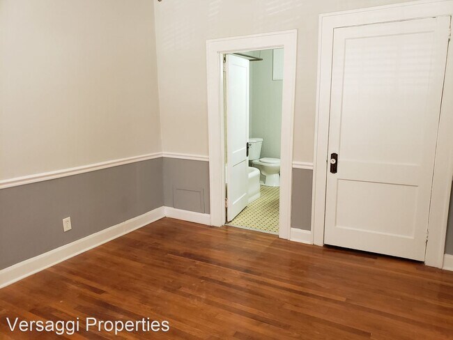 Building Photo - 511 S Westland Ave