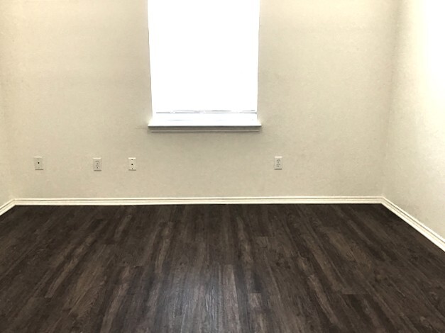 Building Photo - 1701 Oak Bend Ln