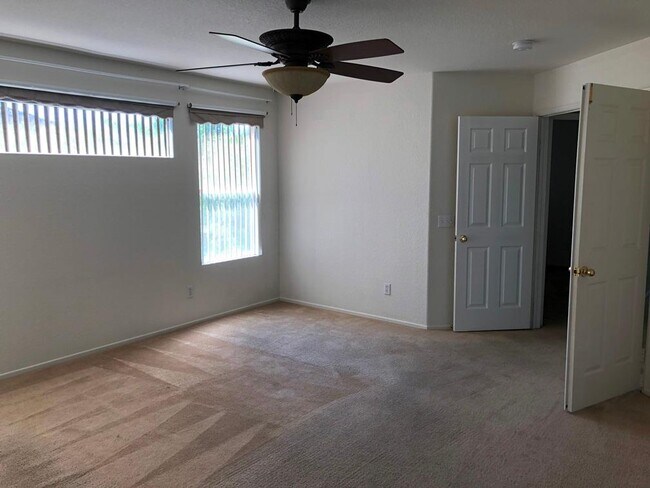 Building Photo - 24829 River Oak Ct