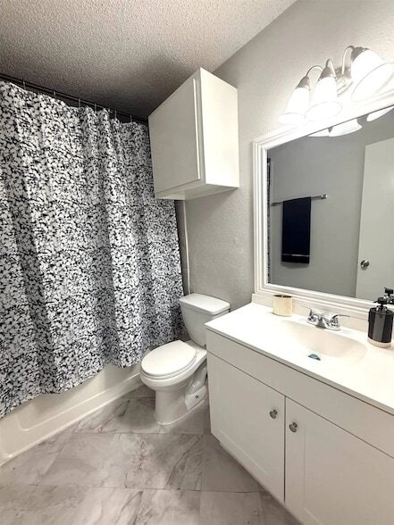 Building Photo - 1001 Pecan Crossing Dr