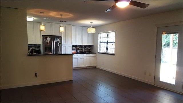 Building Photo - 1913 Heathwood Cir