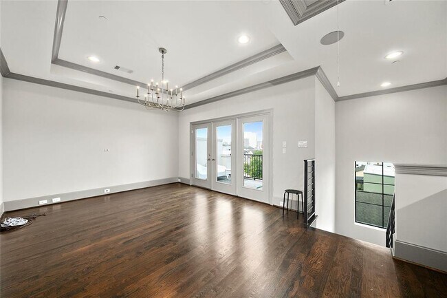 Building Photo - 2905 Bering Dr