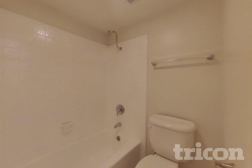 Building Photo - 3629 W Kelton Ln