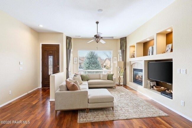 Building Photo - 6760 E Sandhurst Dr