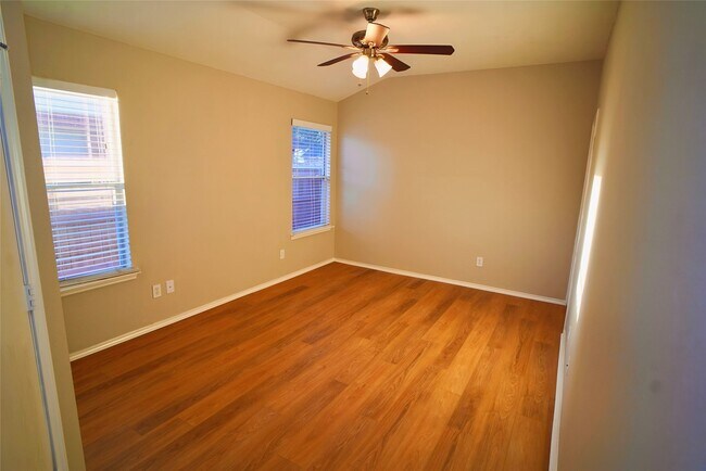 Building Photo - 9010 Grackle Run Ln