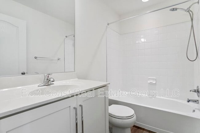 Building Photo - 40 Clifton Mnr
