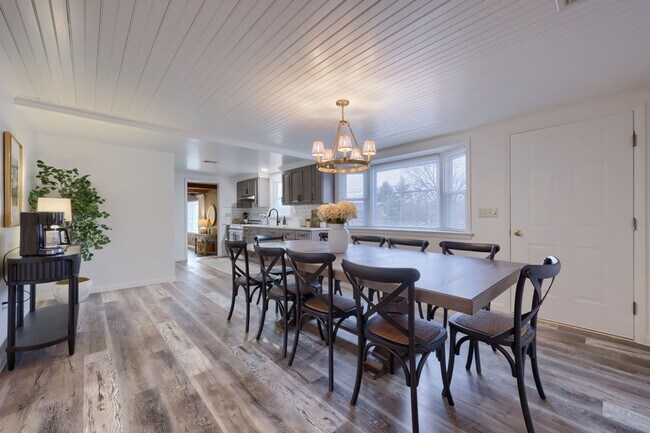 Building Photo - Spacious Rambling Rancher in Quarryville | Beautiful