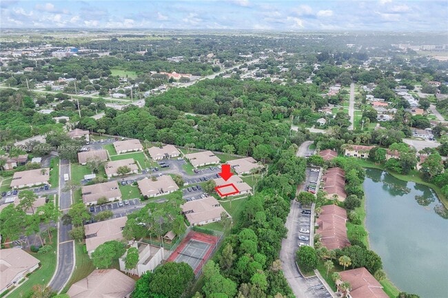 Building Photo - 2828 Stoneway Ln