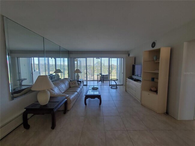 Building Photo - 200 N Betty Ln