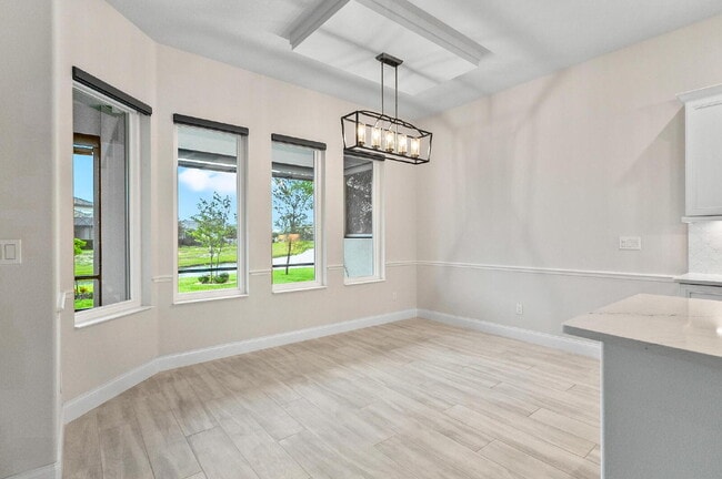 Building Photo - 128 Del Palma Dr