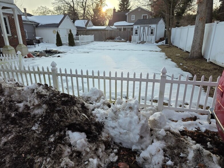 Building Photo - 140 Lake Ave S