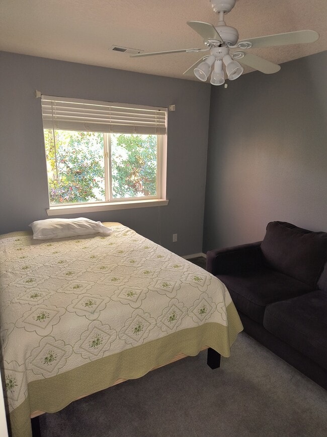 Bed room 2 - 6334 SW Vinwood Ter