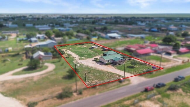 Building Photo - 4120 E Marigold St